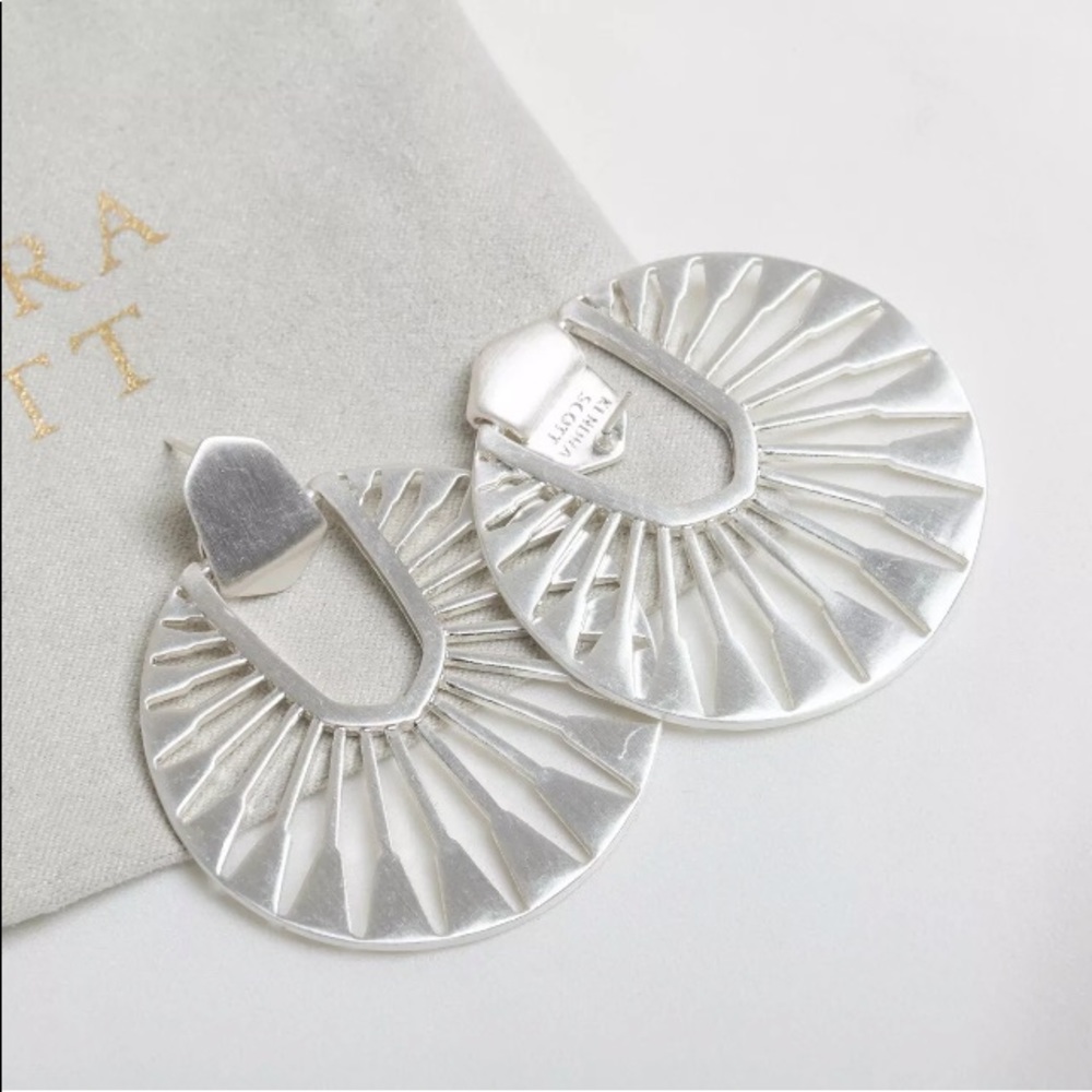 NEW Kendra Scott Silver Didi Sunburst Stmt Earring - Picture 4 of 5